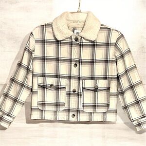 NWT, GAP Girls Med  8/9 Plaid Sherpa Lined Shirt Jacket Pink Gray Button Front